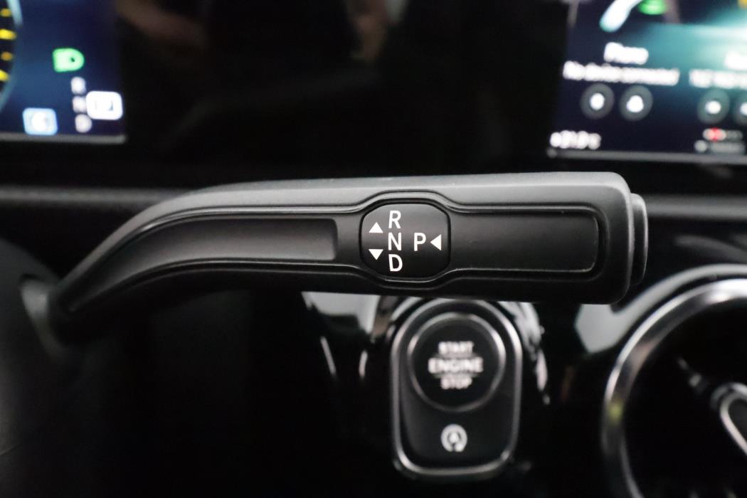 MERCEDES-BENZ A 2019