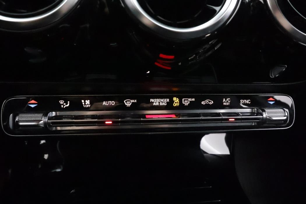 MERCEDES-BENZ A 2019