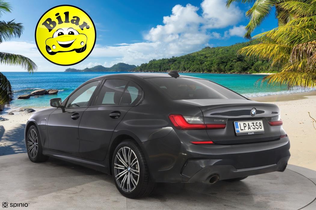 BMW 330 2021