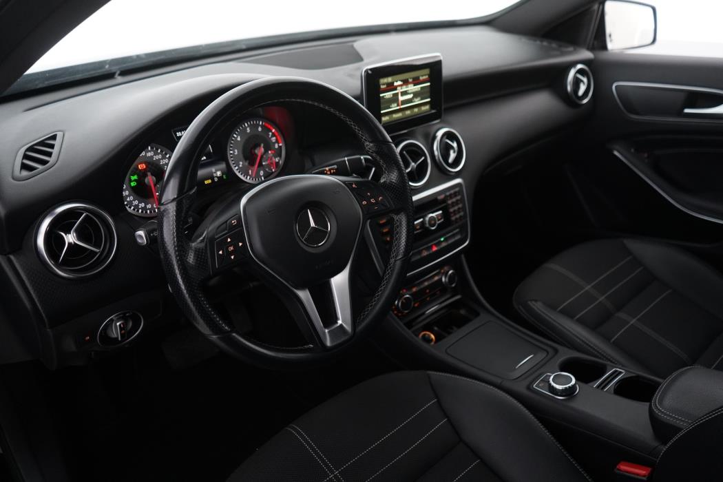 MERCEDES-BENZ A 2014