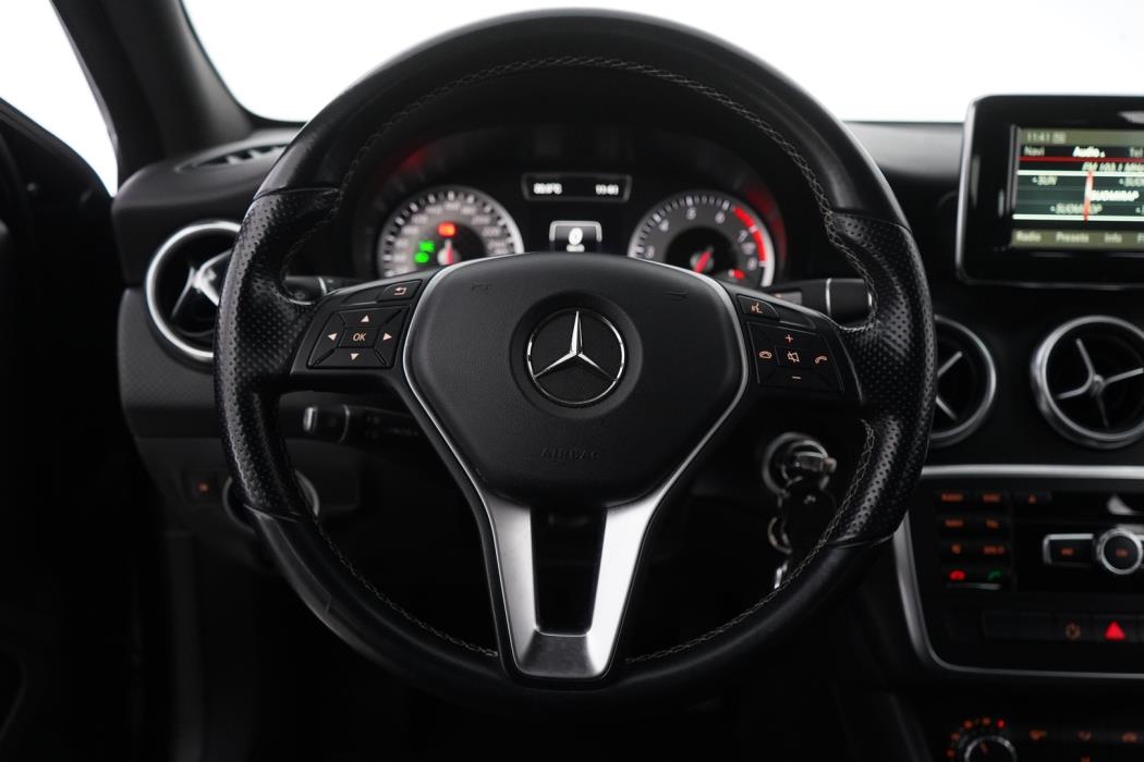 MERCEDES-BENZ A 2014