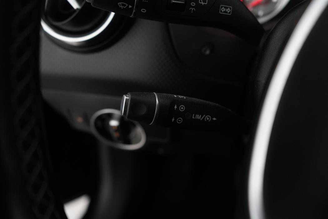 MERCEDES-BENZ A 2014