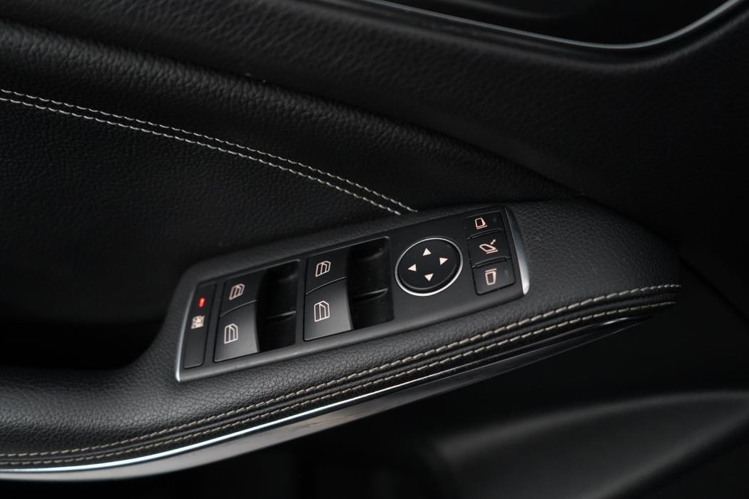 MERCEDES-BENZ A 2014