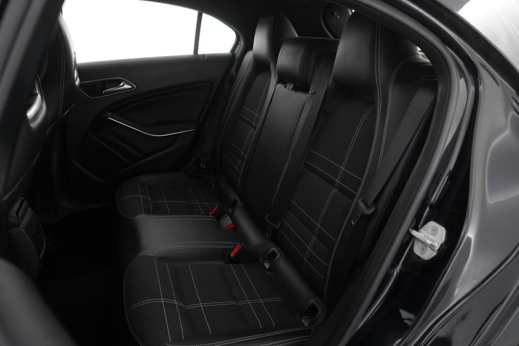 MERCEDES-BENZ A 2014