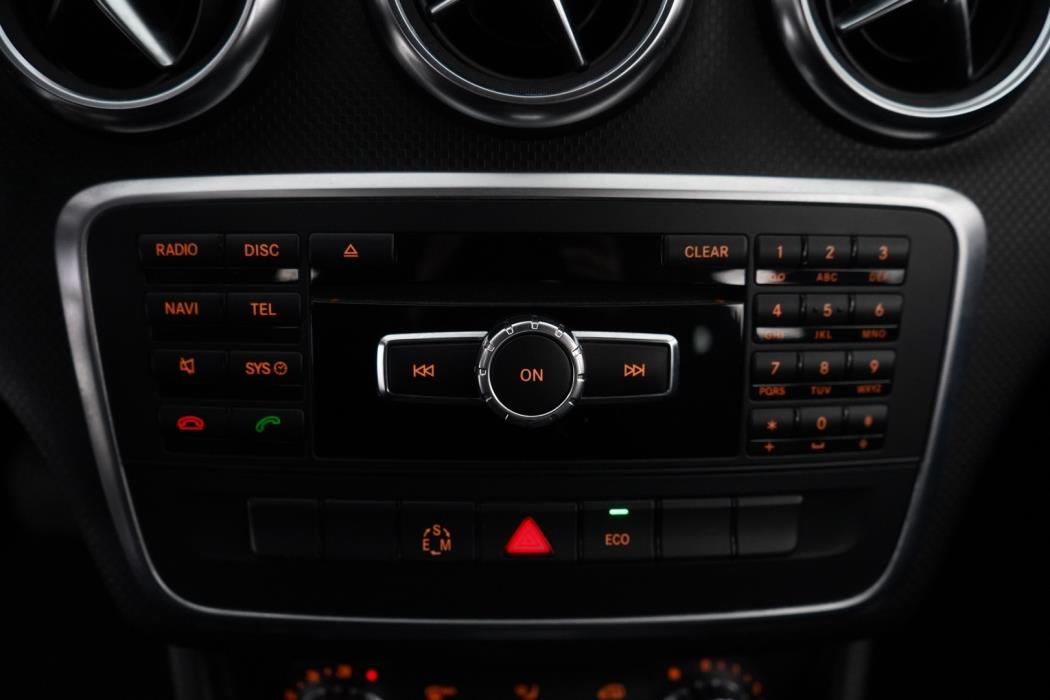 MERCEDES-BENZ A 2014