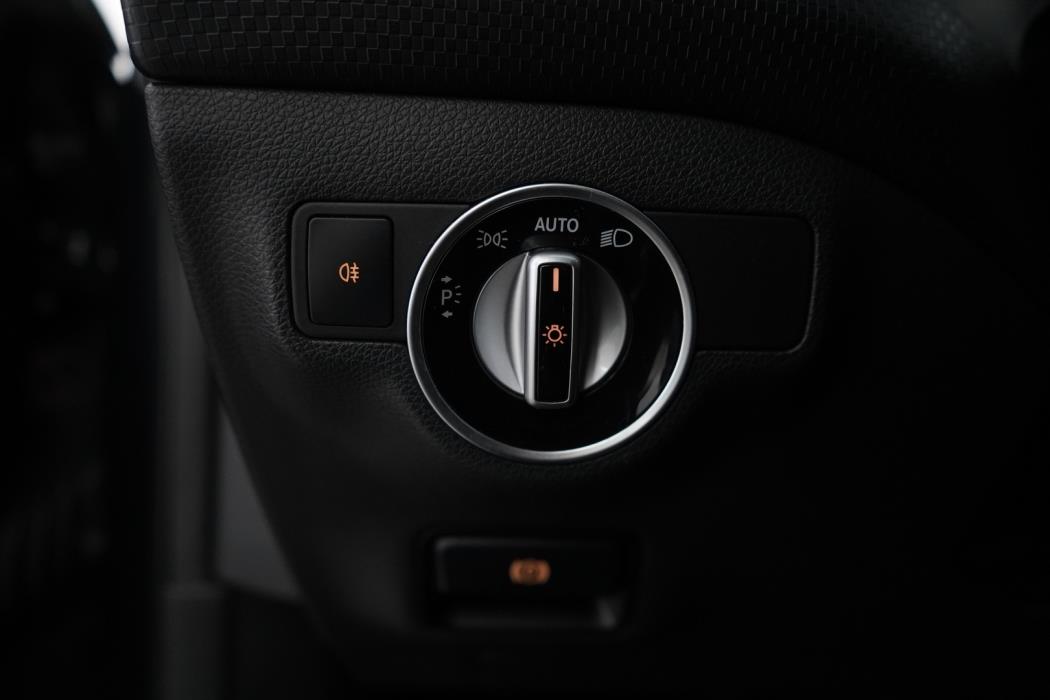 MERCEDES-BENZ A 2014