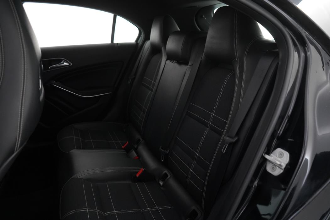 MERCEDES-BENZ A 2014