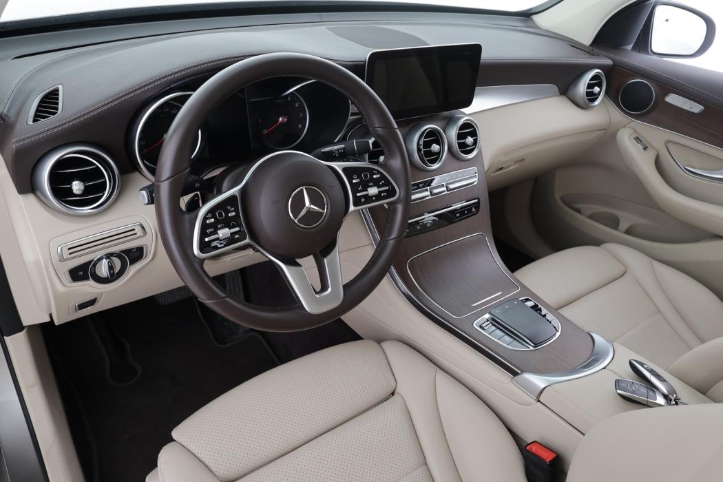 MERCEDES-BENZ GLC 2021