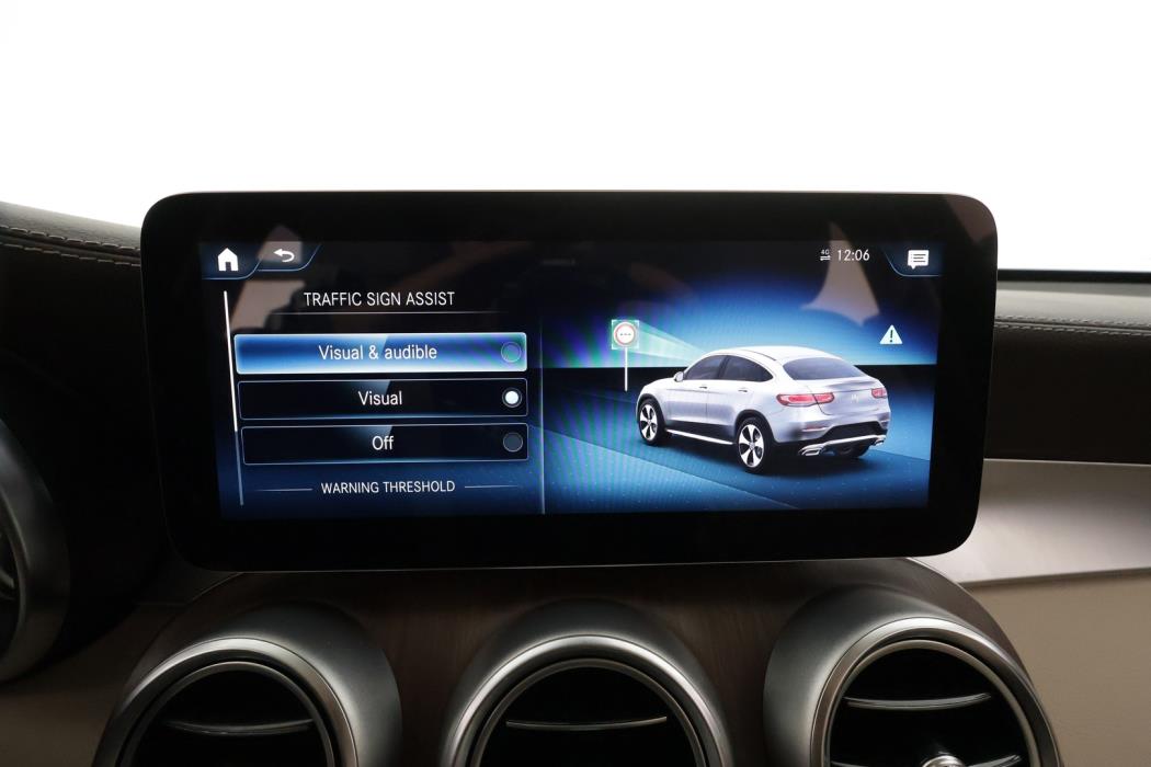 MERCEDES-BENZ GLC 2021