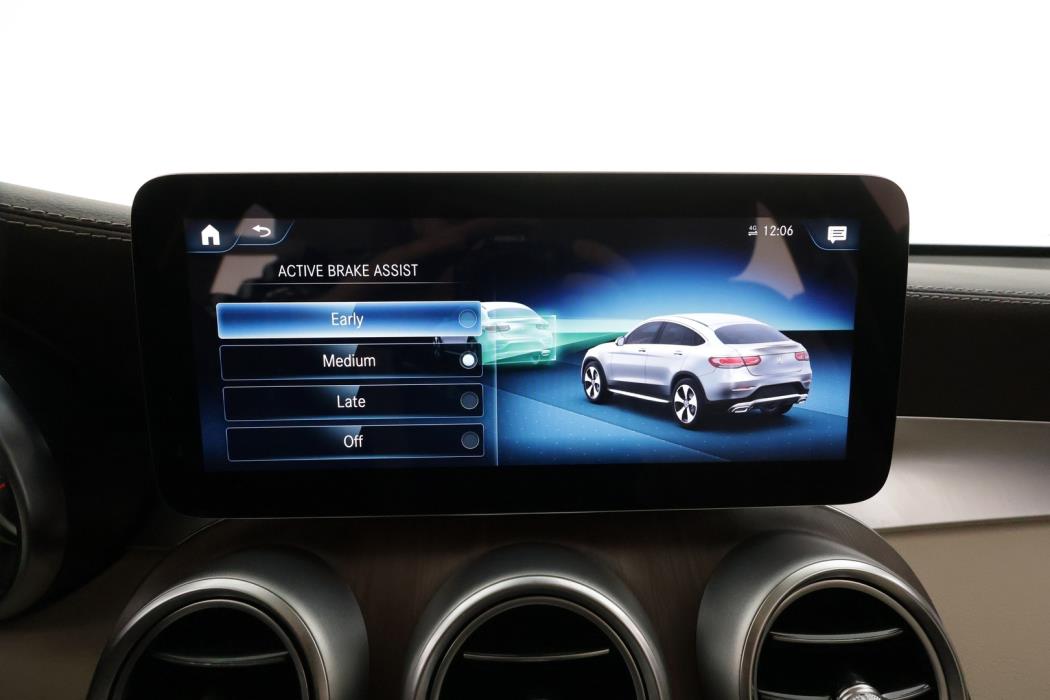 MERCEDES-BENZ GLC 2021