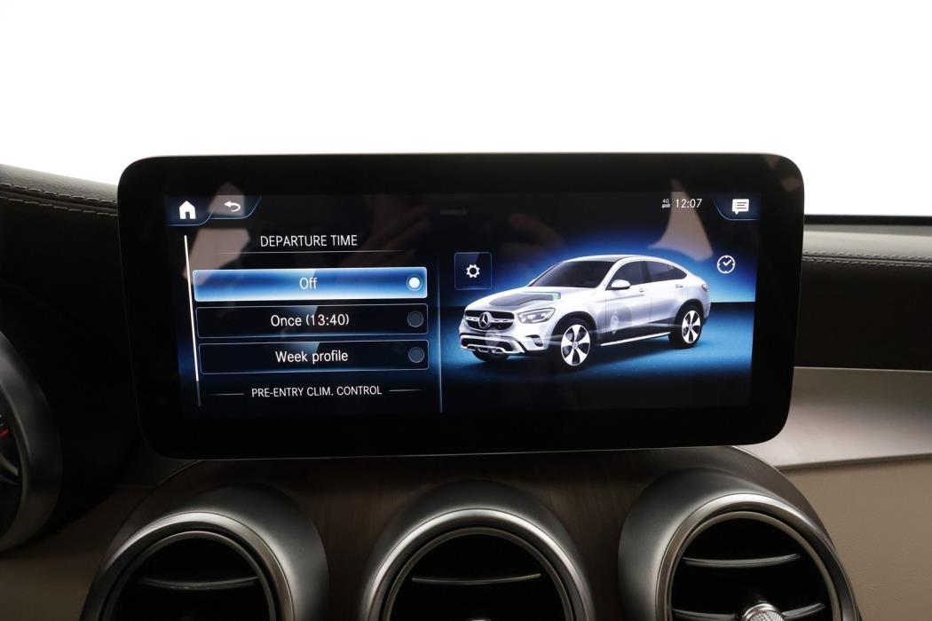 MERCEDES-BENZ GLC 2021