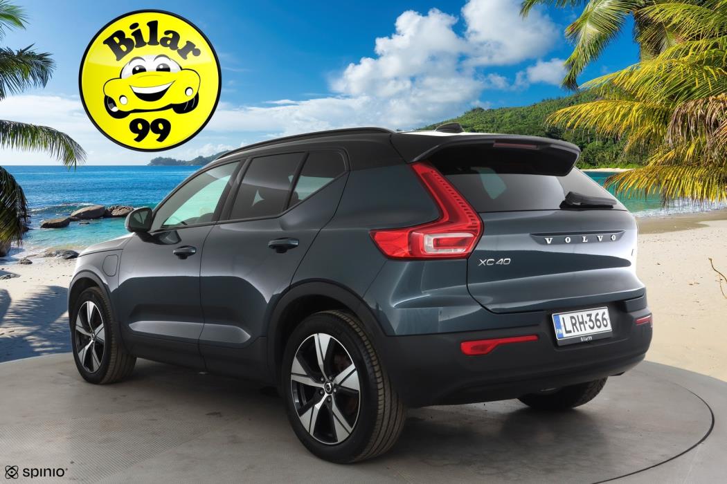 VOLVO XC40 2022