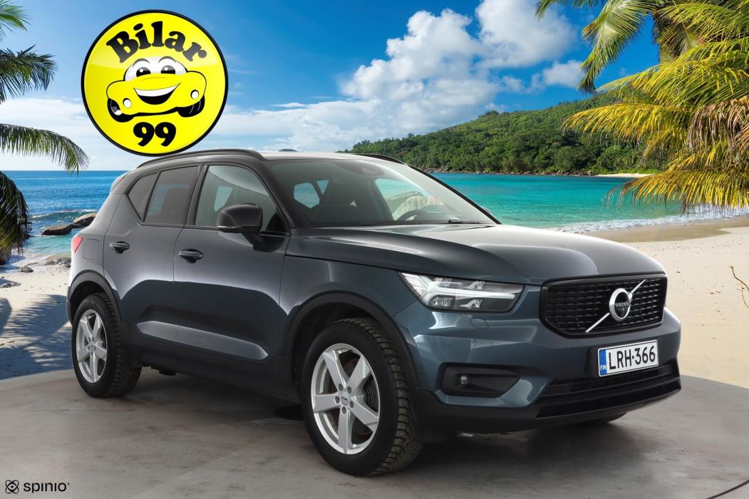 VOLVO XC40 2022