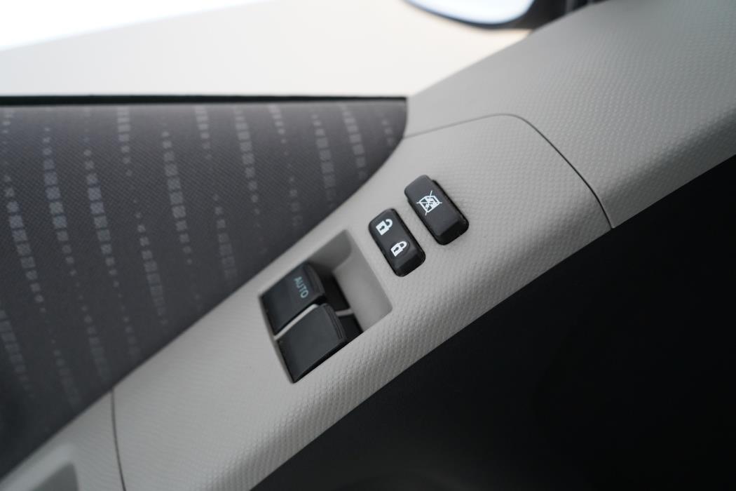 TOYOTA Yaris 2009