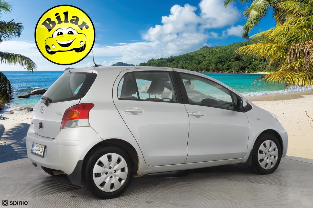 TOYOTA Yaris 2009