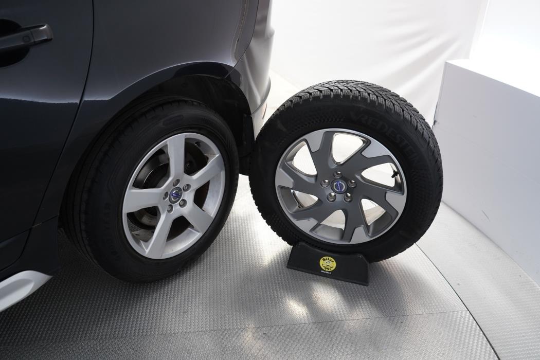 VOLVO XC60 2012