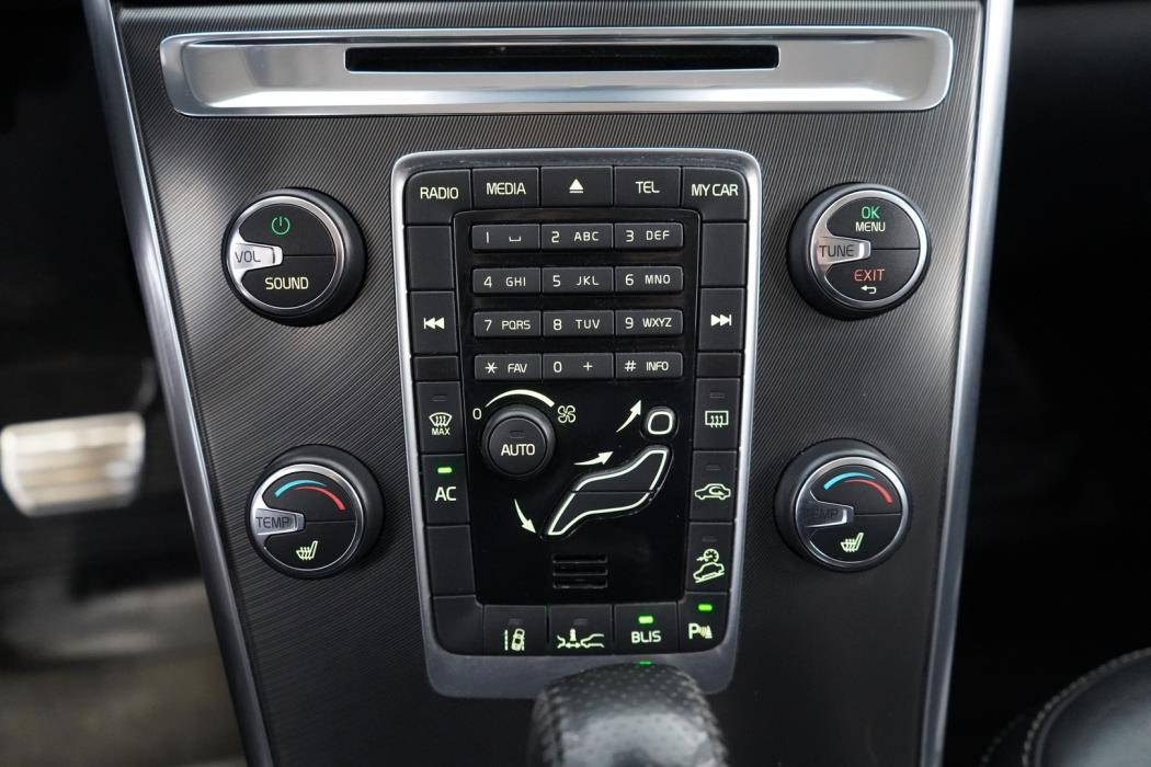 VOLVO XC60 2012