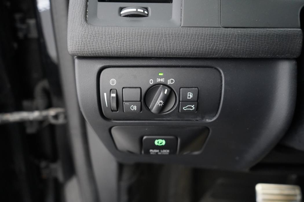 VOLVO XC60 2012