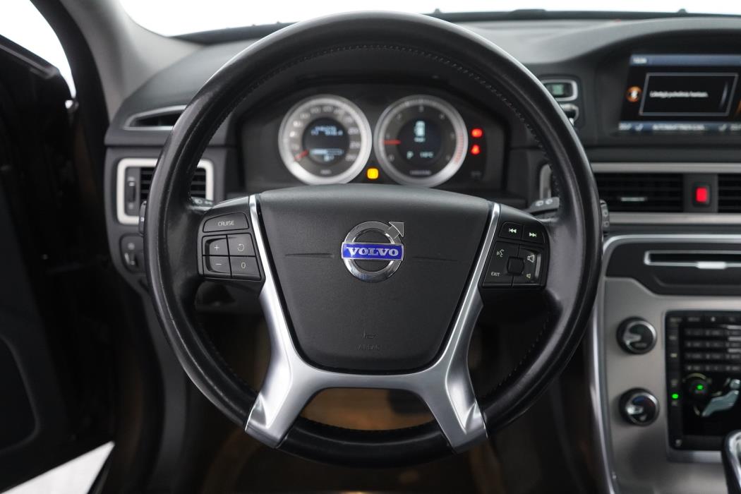 VOLVO XC70 2012