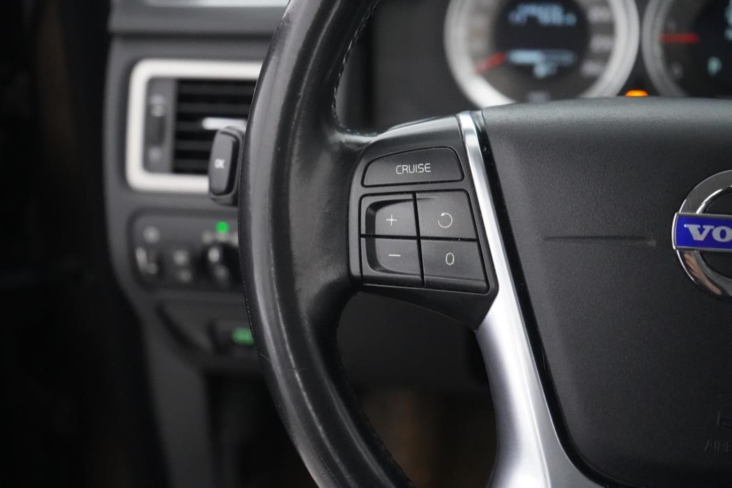 VOLVO XC70 2012