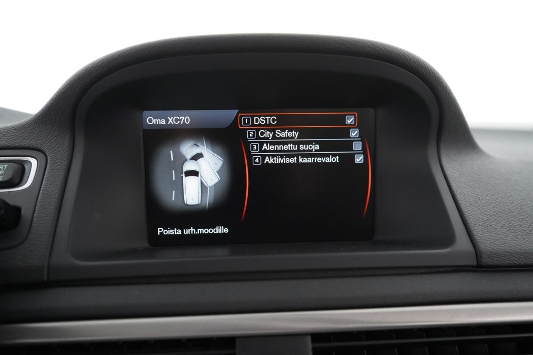 VOLVO XC70 2012