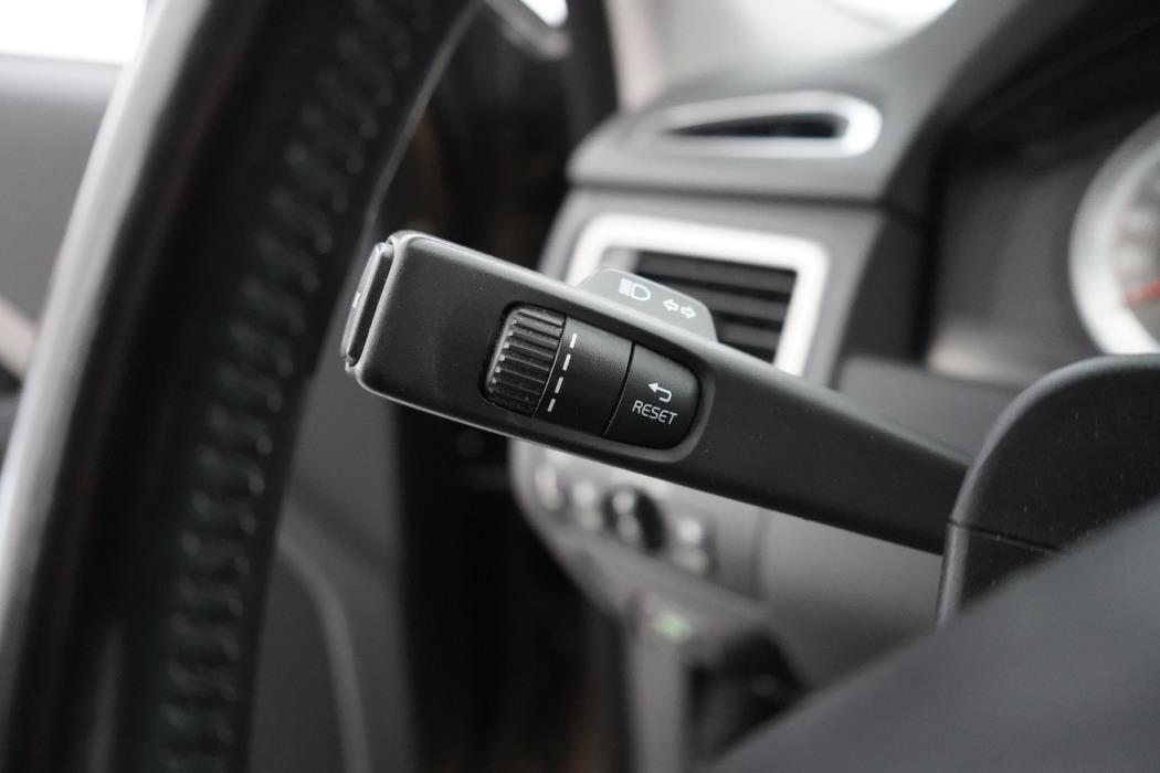 VOLVO XC70 2012
