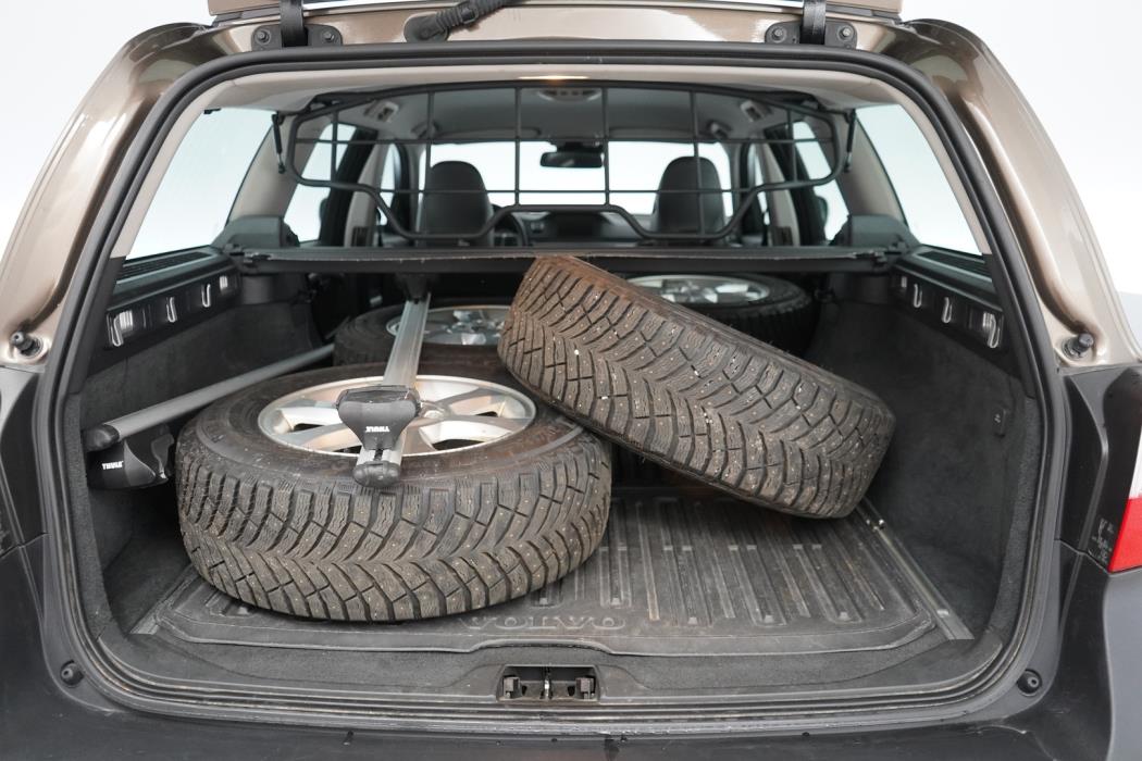 VOLVO XC70 2012