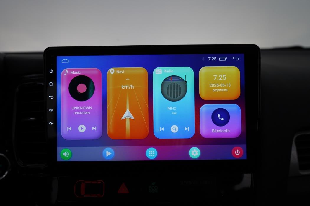 MITSUBISHI Outlander PHEV 2014