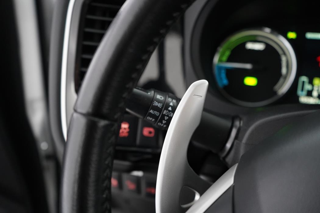 MITSUBISHI Outlander PHEV 2014