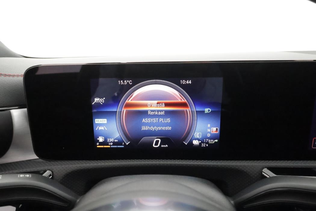 MERCEDES-BENZ CLA 2022