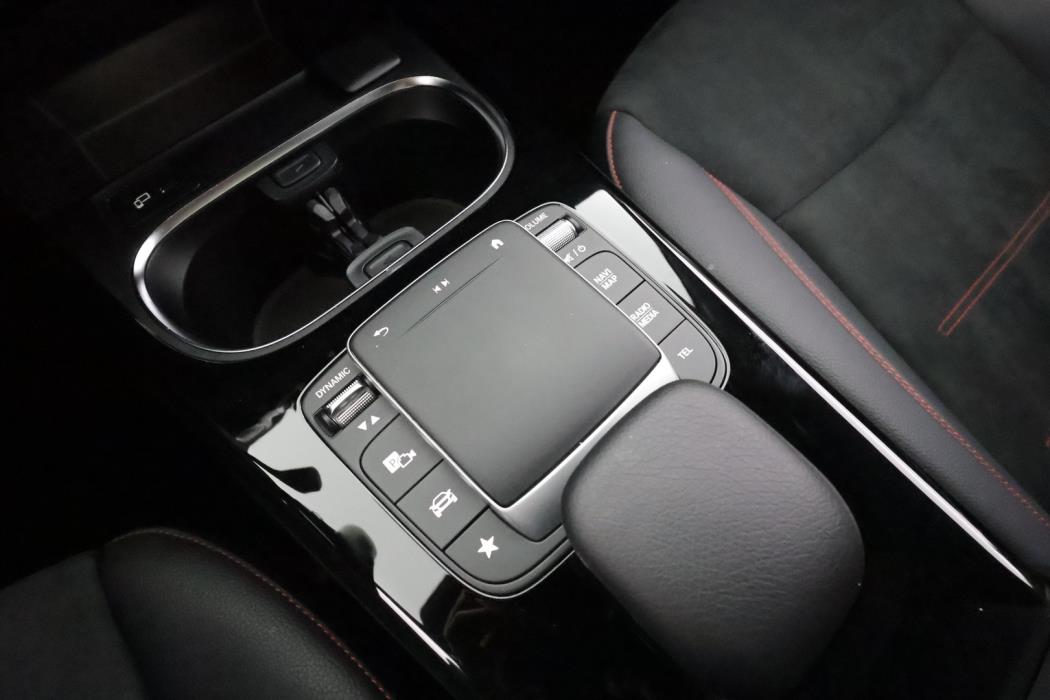 MERCEDES-BENZ CLA 2022