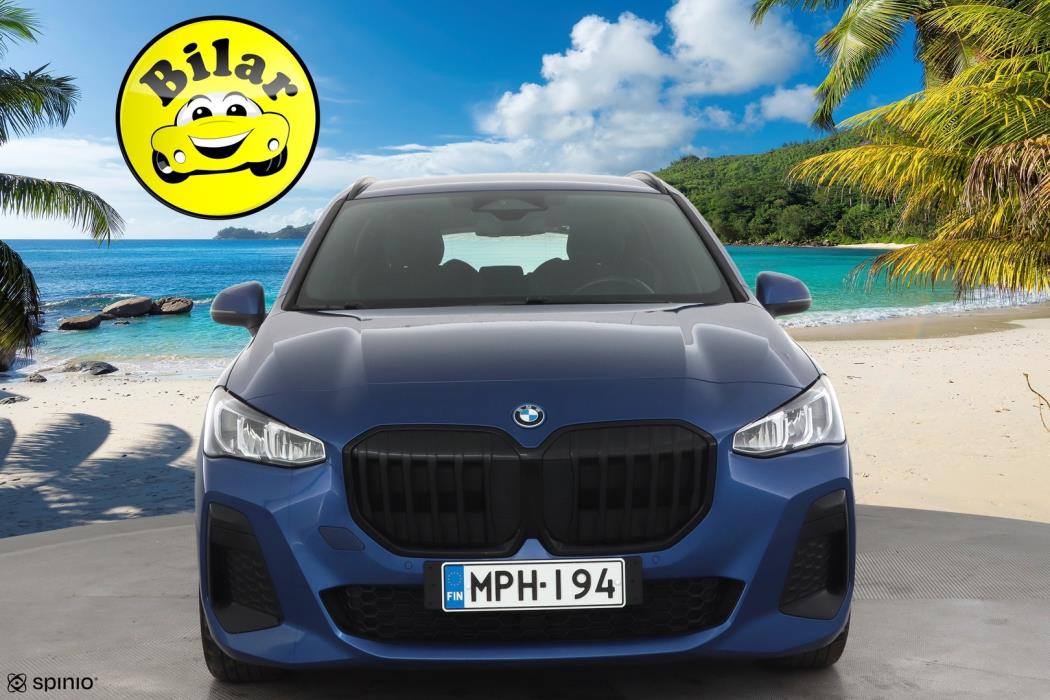 BMW 225 2023