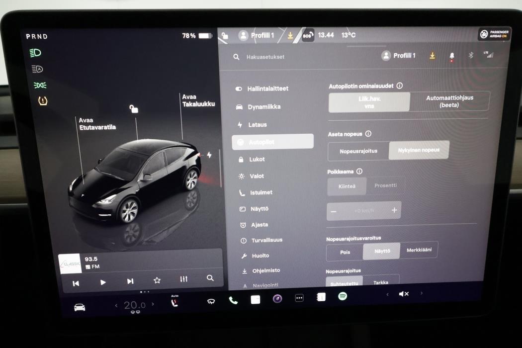 TESLA Model Y 2023