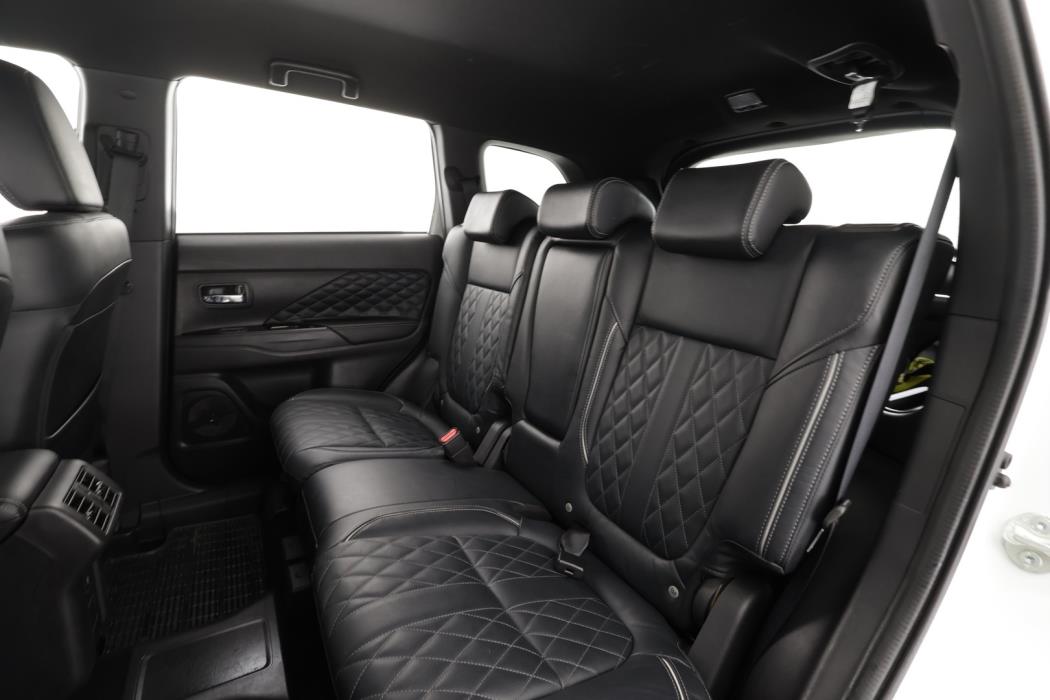 MITSUBISHI Outlander PHEV 2021