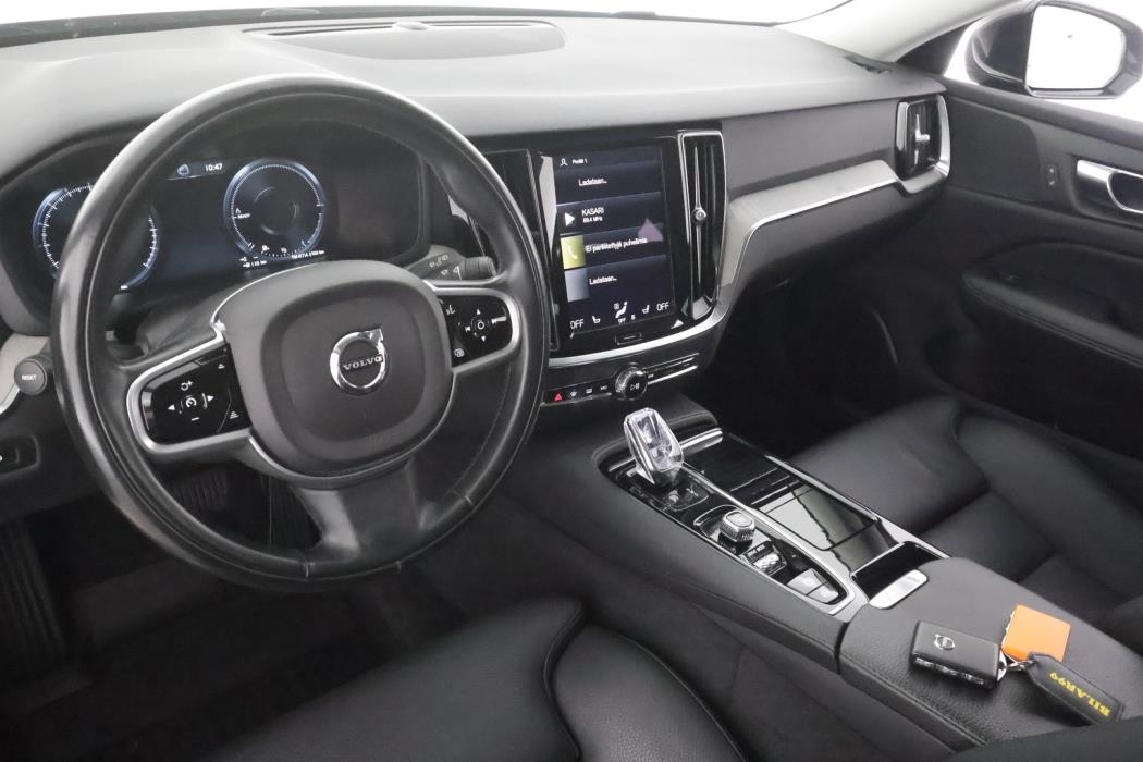 VOLVO V60 2021