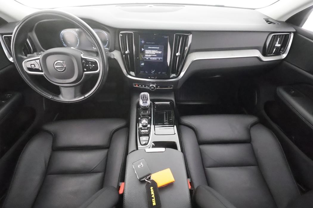 VOLVO V60 2021