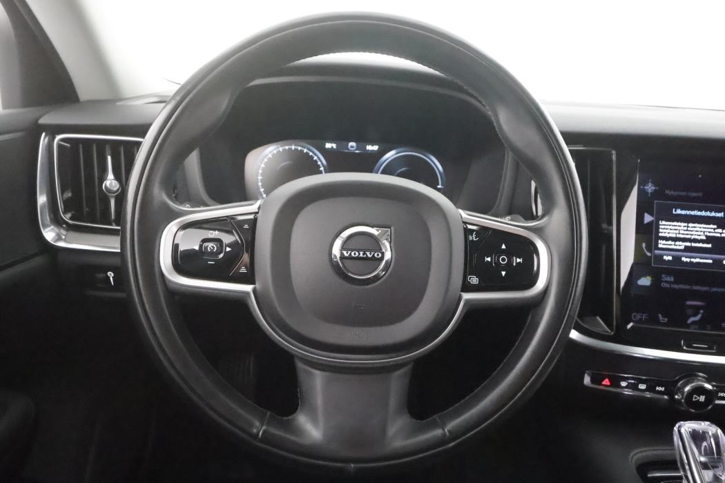 VOLVO V60 2021
