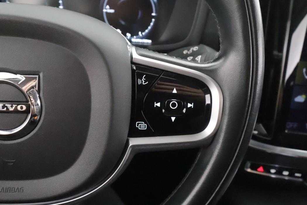 VOLVO V60 2021