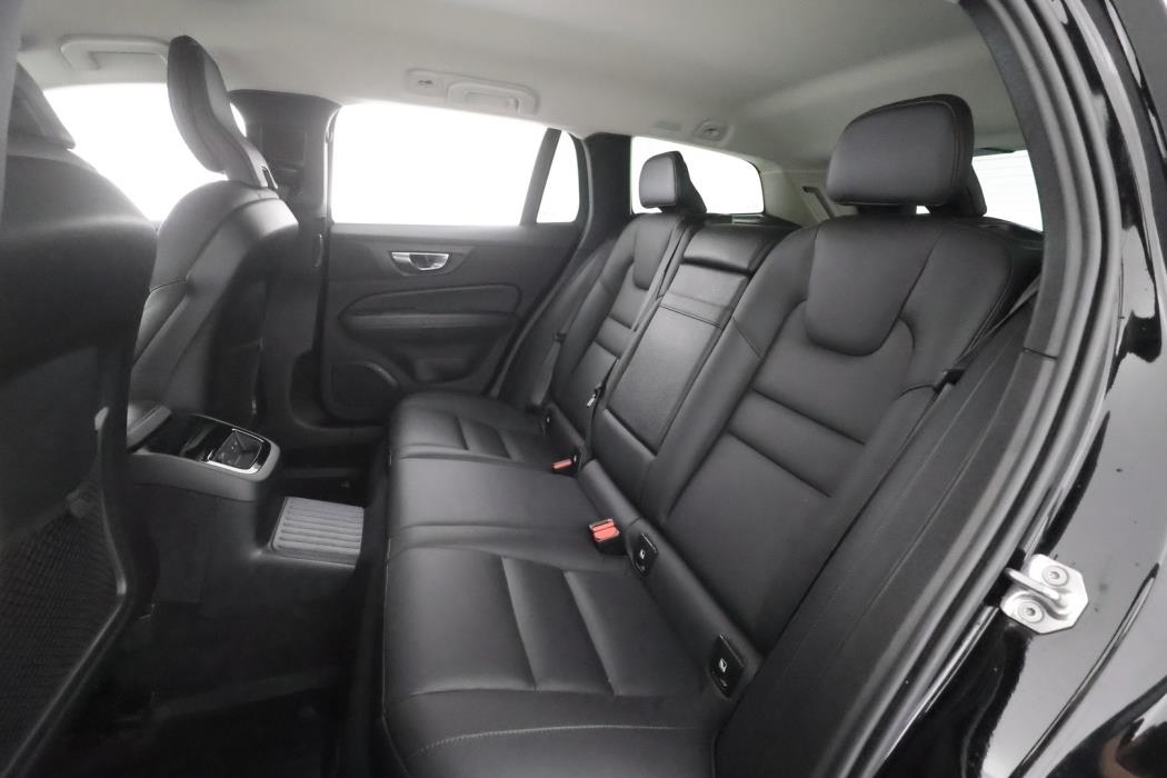 VOLVO V60 2021