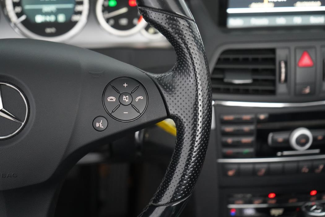 MERCEDES-BENZ E 2010