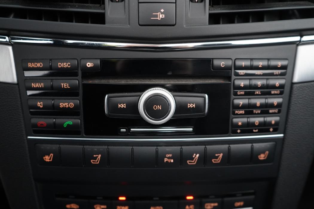MERCEDES-BENZ E 2010