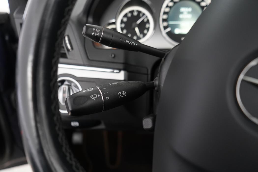 MERCEDES-BENZ E 2010