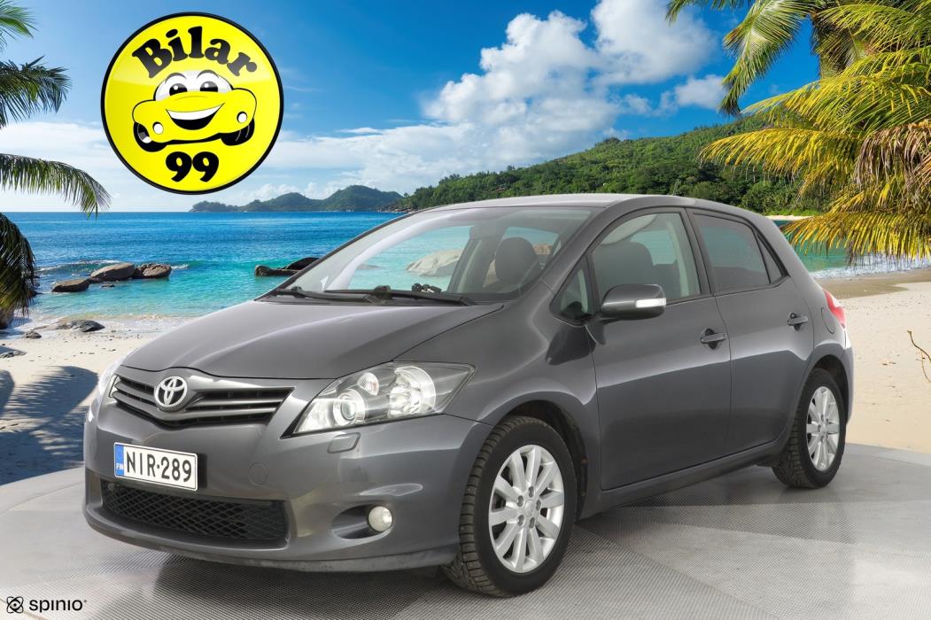 TOYOTA Auris 2012