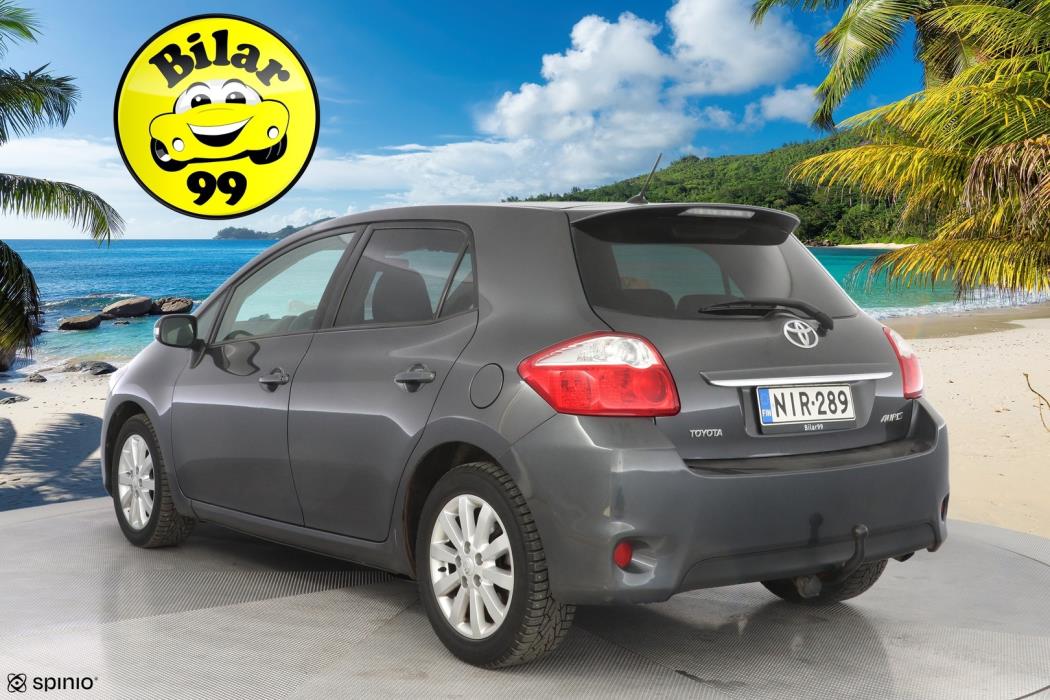 TOYOTA Auris 2012