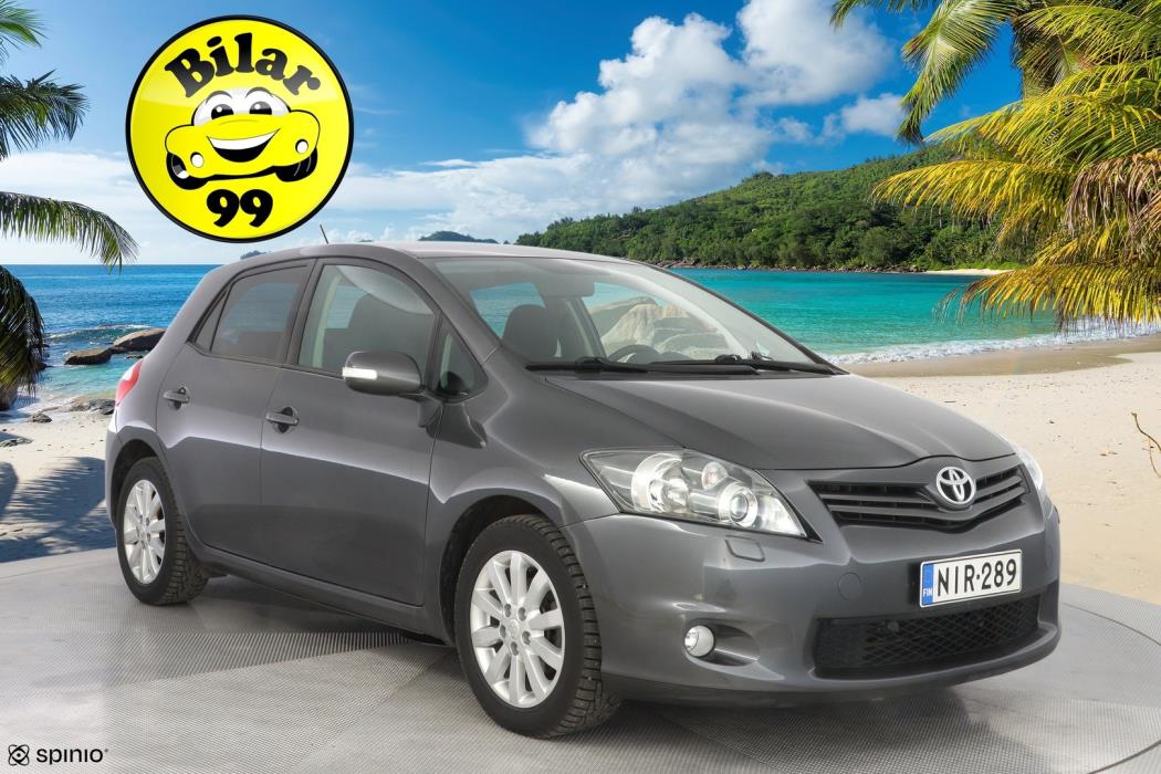 TOYOTA Auris 2012