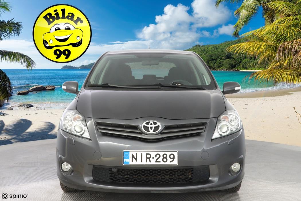 TOYOTA Auris 2012