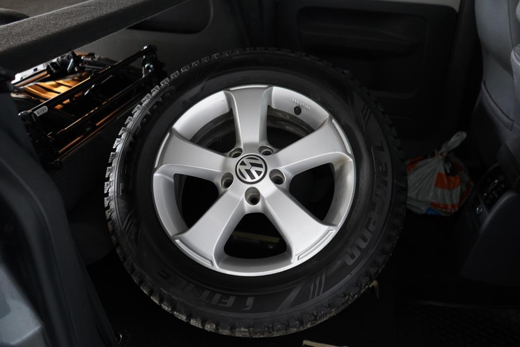 VOLKSWAGEN Caddy 2014