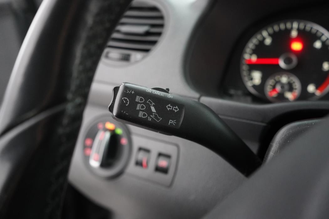 VOLKSWAGEN Caddy 2014