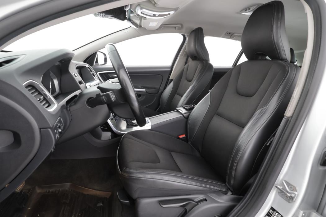 VOLVO V60 Cross Country 2018