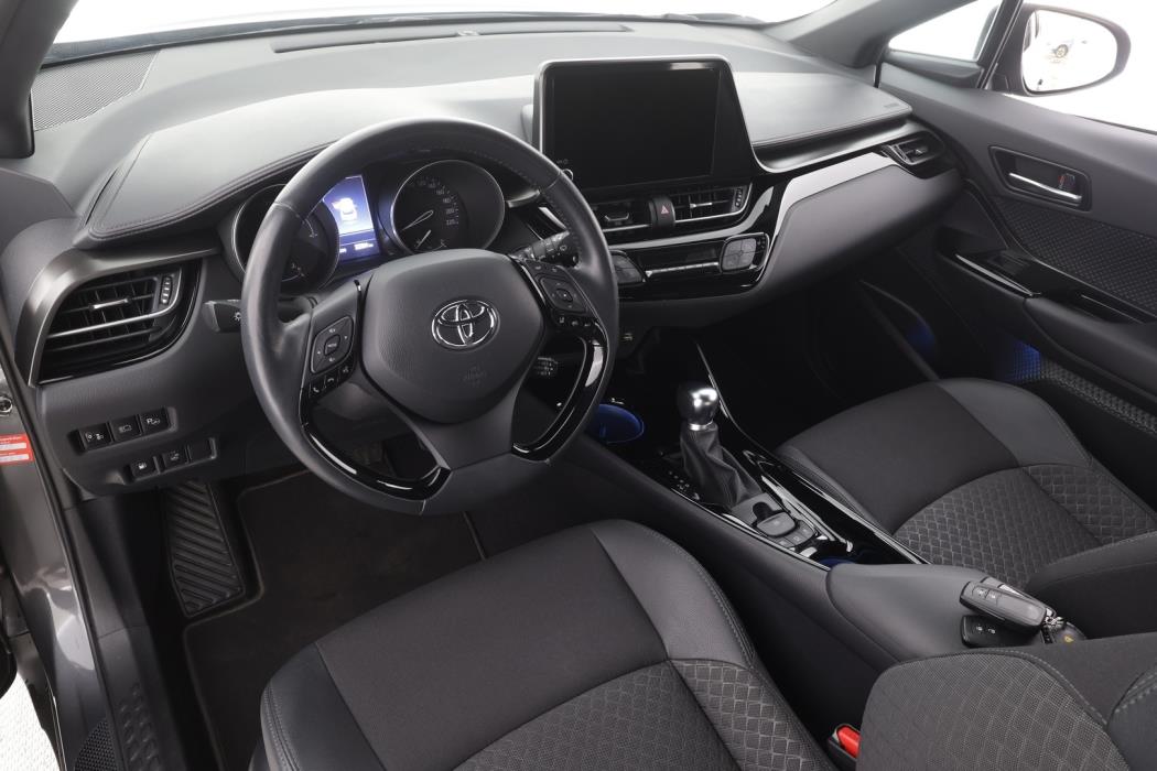 TOYOTA C-HR 2023